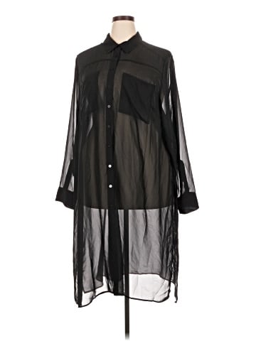 Torrid Long Sleeve Button-Down Shirt (view 1)