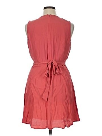 Ann Taylor LOFT Outlet Cocktail Dress (view 2)