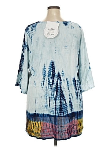 Parsley & Sage 3/4 Sleeve Blouse (view 2)