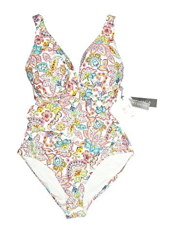 La Blanca One Piece Swimsuit (view 1)