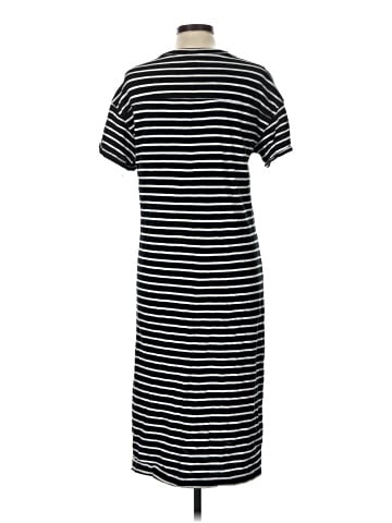 Old Navy Casual Dress (view 2)