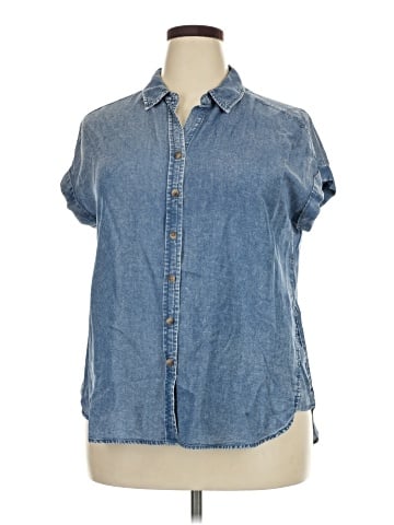 Jane and Delancey Short Sleeve Button-Down Shirt (view 1)