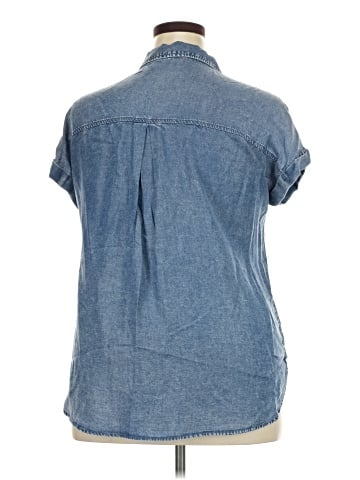 Jane and Delancey Short Sleeve Button-Down Shirt (view 2)