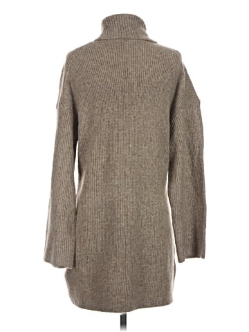 Abercrombie & Fitch Turtleneck Sweater (view 2)