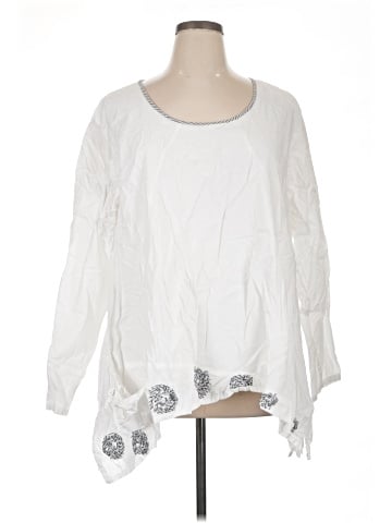 Tulip 3/4 Sleeve Blouse (view 1)