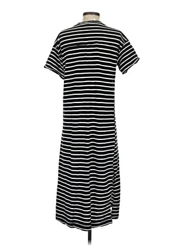 Old Navy Casual Dress (view 2)