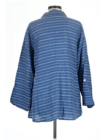 Habitat 3/4 Sleeve Button-Down Shirt (view 2)