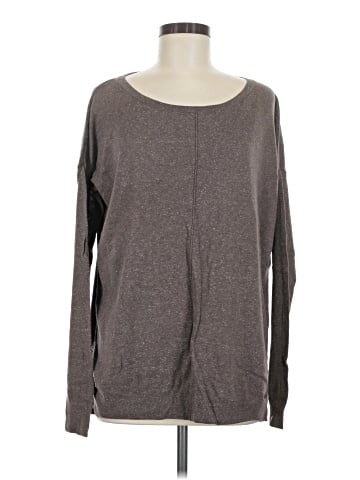 Vince. Long Sleeve T-Shirt (view 1)