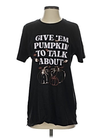 Maurices Short Sleeve T-Shirt (view 1)