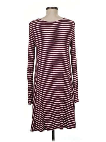 Old Navy Casual Dress (view 2)