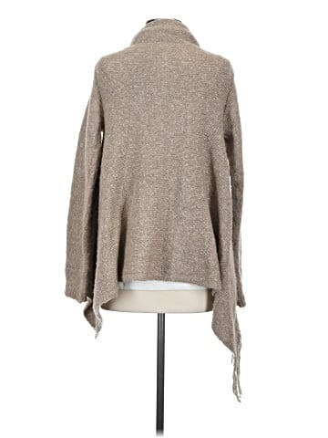 Lovestitch Poncho (view 2)