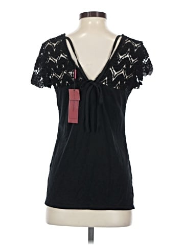 Love Scarlett Short Sleeve Top (view 2)