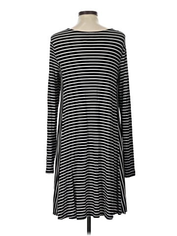 Old Navy Casual Dress (view 2)