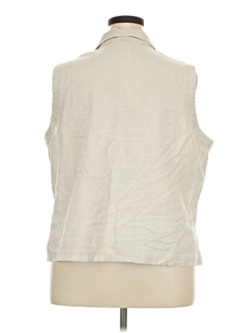 Sag Harbor Sleeveless Button-Down Shirt (view 2)