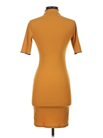 Urban Outfitters Casual Dress (view 2)
