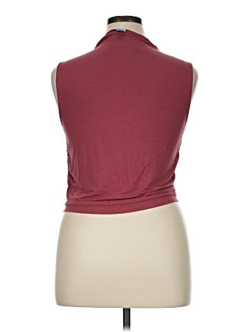 Old Navy Sleeveless T-Shirt (view 2)
