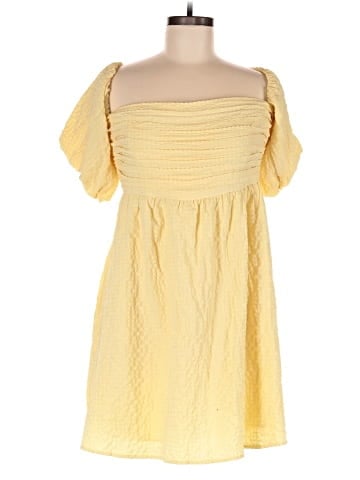 Abercrombie & Fitch Casual Dress (view 1)