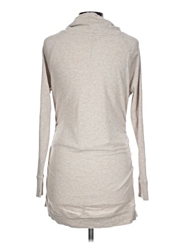 Liz Lange Maternity for Target Long Sleeve Turtleneck (view 2)