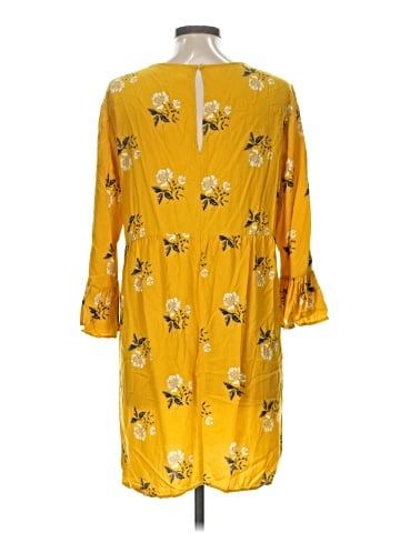 Old Navy Casual Dress (view 2)