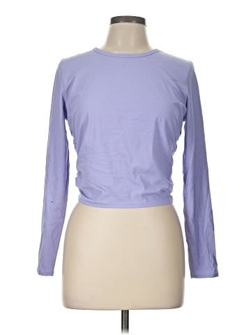 Lululemon Athletica Long Sleeve T-Shirt (view 1)