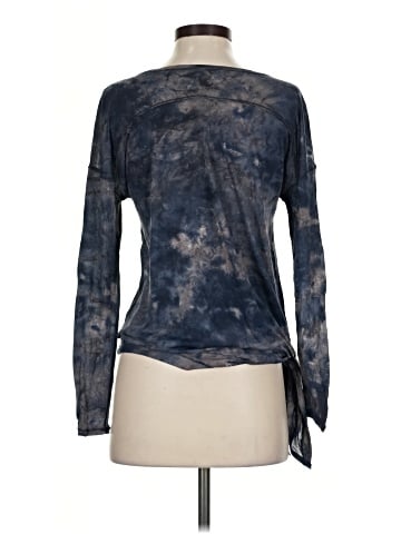 Lululemon Athletica Long Sleeve Top (view 2)