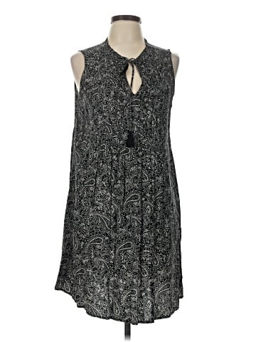 Old Navy Casual Dress (view 1)