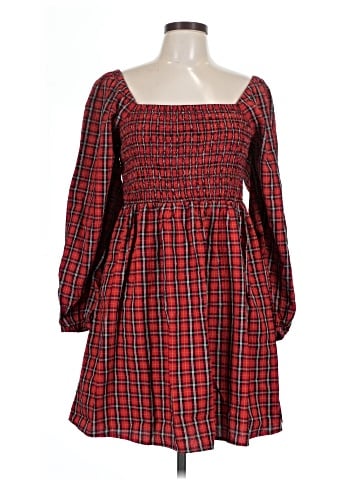 Old Navy Casual Dress (view 1)