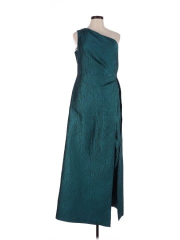 Teri Jon by Rickie Freeman Cocktail Dress (view 1)