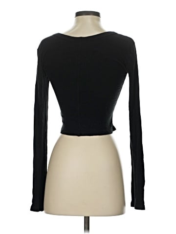 Universal Thread Long Sleeve T-Shirt (view 2)