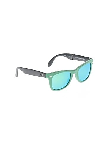 Ray-Ban Folding Wayfarer Sunglasses (view 1)
