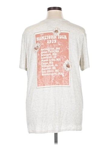 Maurices Short Sleeve T-Shirt (view 2)