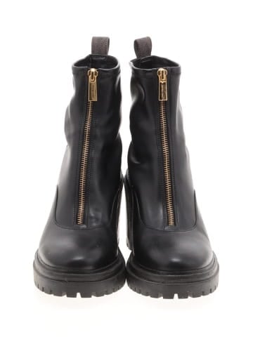 MICHAEL Michael Kors Ankle Boots (view 2)