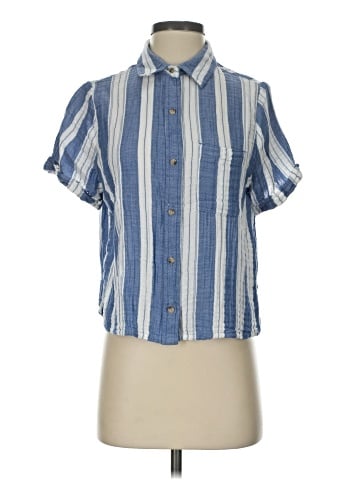 Old Navy Short Sleeve Button-Down Shirt (view 1)