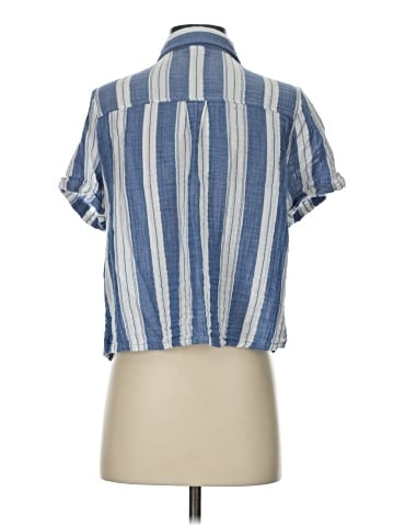 Old Navy Short Sleeve Button-Down Shirt (view 2)