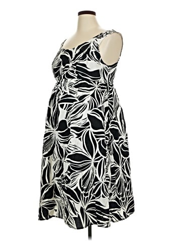 Liz Lange Maternity for Target Casual Dress (view 1)