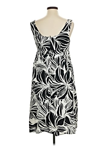 Liz Lange Maternity for Target Casual Dress (view 2)
