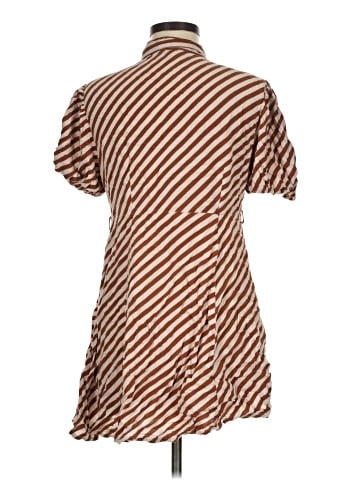H&M Short Sleeve Blouse (view 2)