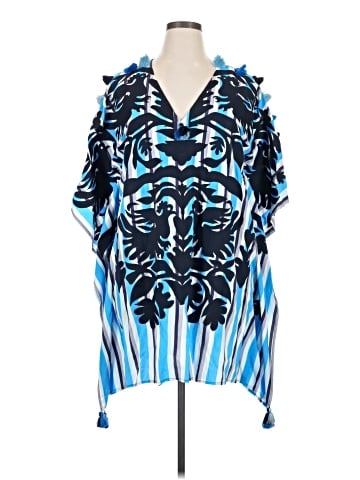 Figue Poncho (view 1)