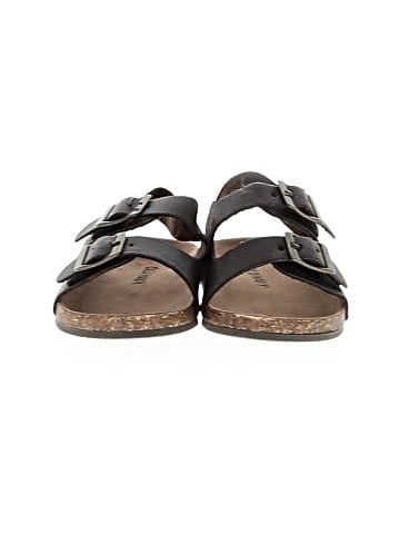 Old Navy Sandals (view 2)