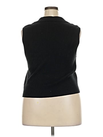 Old Navy Sleeveless Top (view 2)