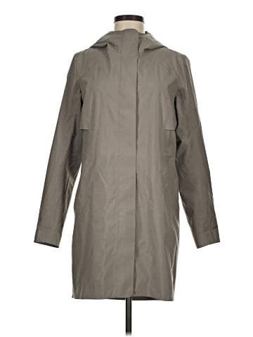 Lululemon Athletica Raincoat (view 1)