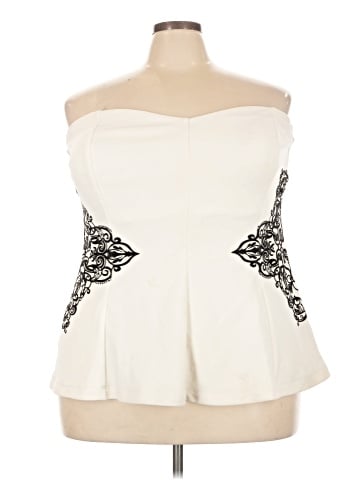 Monroe and Main Sleeveless Blouse (view 1)