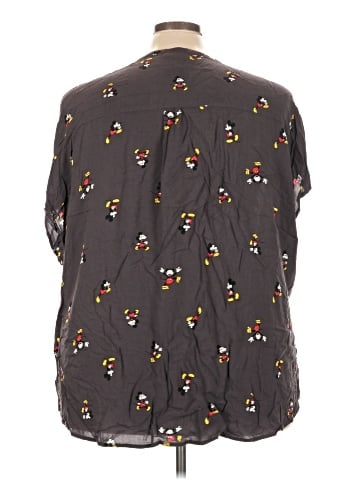 Disney at Torrid 3/4 Sleeve Blouse (view 2)