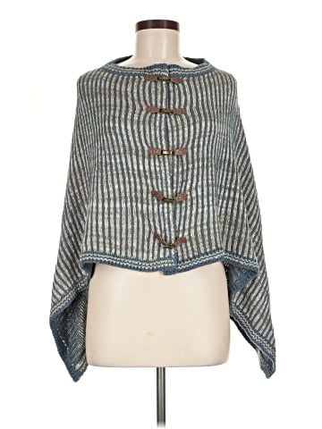 Simply Noelle Poncho (view 1)
