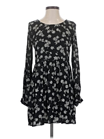 Forever 21 Casual Dress (view 1)