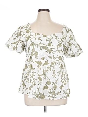 BLOOMCHIC Short Sleeve T-Shirt (view 1)
