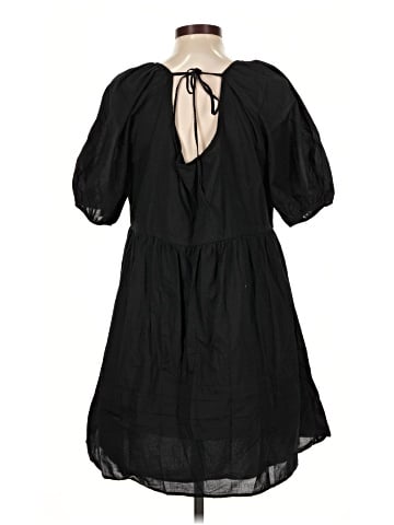 Old Navy Casual Dress (view 2)