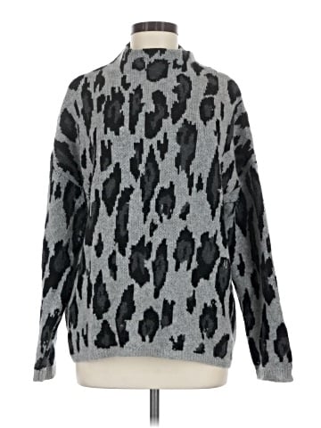 Neiman Marcus Cashmere Pullover Sweater (view 1)