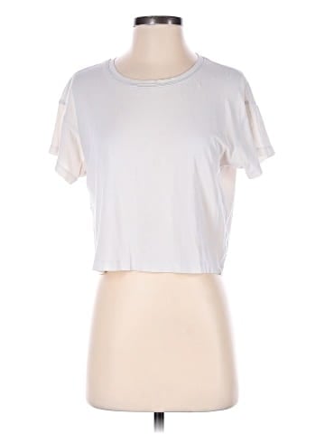 Lululemon Athletica Short Sleeve T-Shirt (view 1)