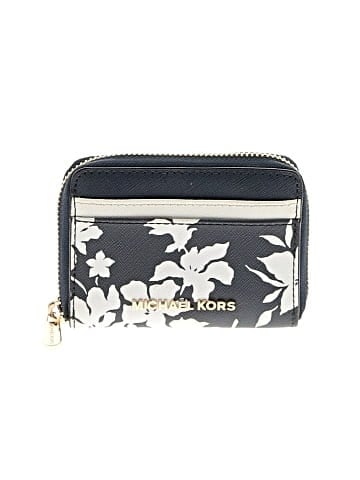 Michael Kors Wallet (view 1)